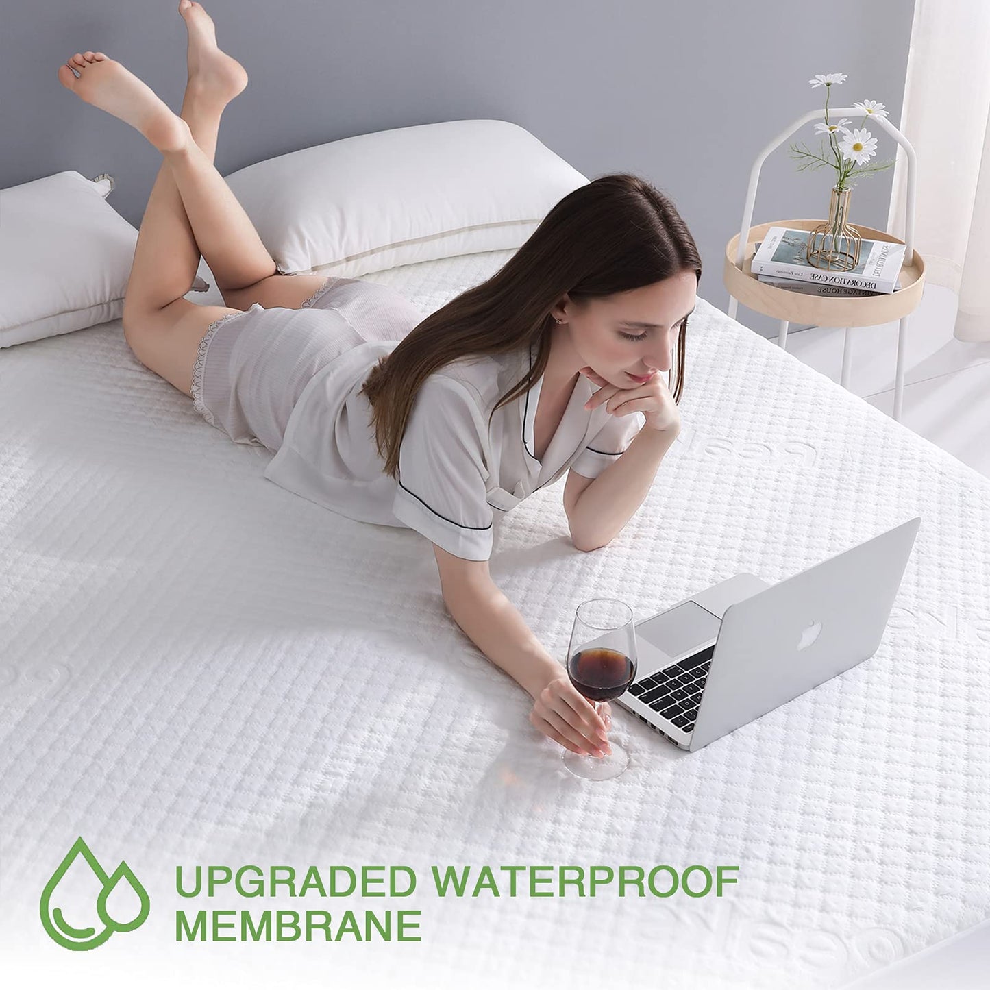 King Size Waterproof Mattress Protector Rayon from Bamboo Cooling Fitted Mattress Pad Cover with Deep Pocket Up to 18''